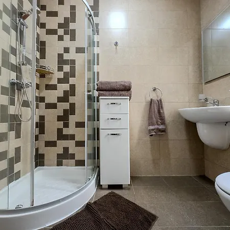 Penthouse In - 3 Bedroom アパート