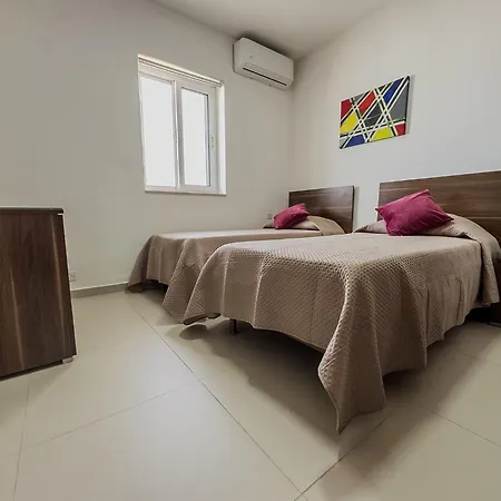 Апартаменты Penthouse In - 3 Bedroom *