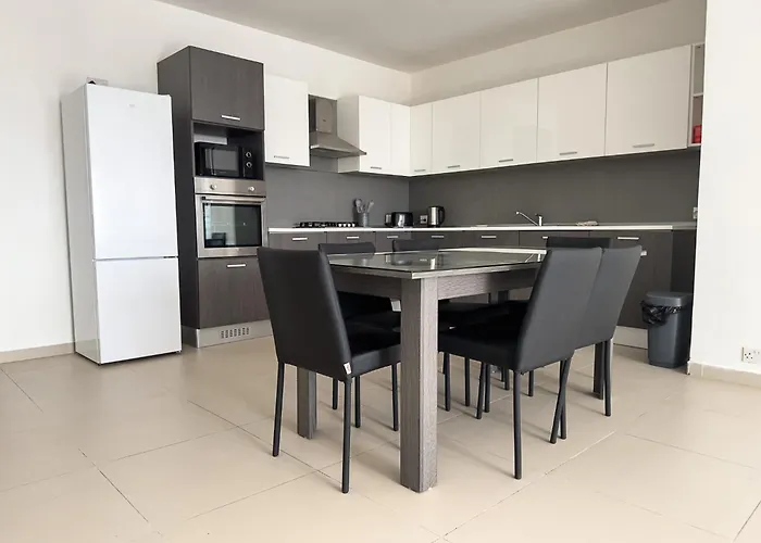 Appartement Penthouse In - 3 Bedroom *