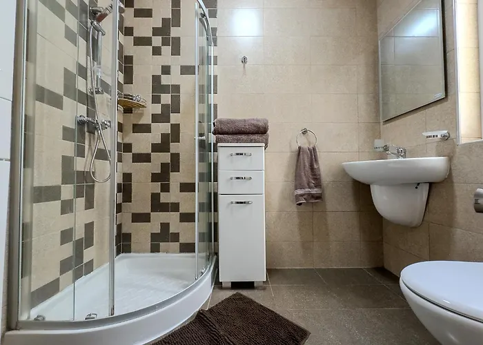 Penthouse In - 3 Bedroom Appartement