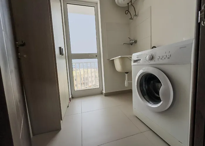 Penthouse In - 3 Bedroom Appartement Birżebbuġa